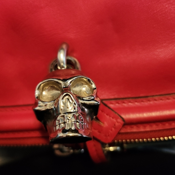 Authentic Alexander McQueen foldover clutch - Picture 3 of 4